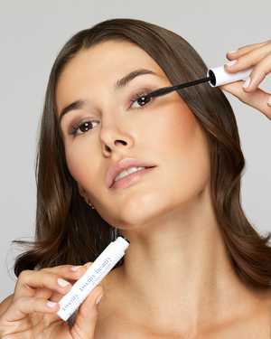 Longer, fuller lashes from clean, non-toxic mascara